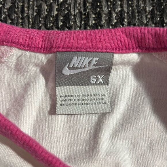 Nike Floral Logo Y2K T-Shirt - Picture 3 of 4